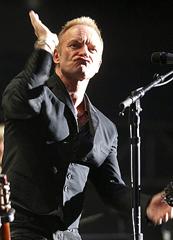 Sting-szimfónia Sting karizmával