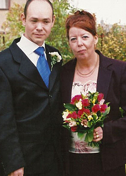 Az első esküvői fotó 2002-ből...
