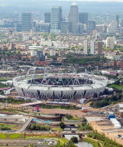 Szupersztárok lépnek fel az olimpia záróünnepségén