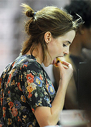 Soha ilyen igénytelenül nem nézett még ki még Emma Watson