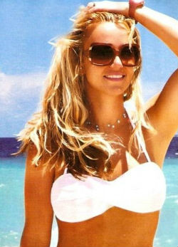 Bombázó! Britney Spears hihetetlenül jól néz ki bikiniben