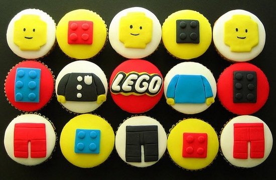 Elképesztő LEGO ihlette édességek