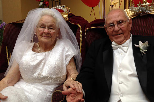 72 évet vártak az álomesküvőre