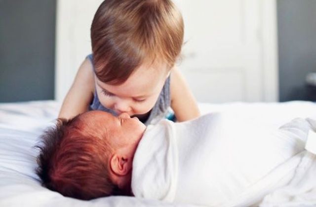 Kistestvér érkezik – így készítsd fel rá a gyermeked