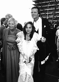 Angelina és apja, John Voight 1986