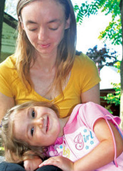 Túlélte a mellrákot a 4 éves kislány
