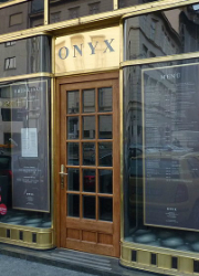 Az Onyx étterem bejárata