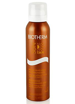 Biotherm önbarnító spray - a benne található több ezer liter termálvíz koncentrációja hidratálja a bőrt, miközben egyenletesen barnává varázsol.