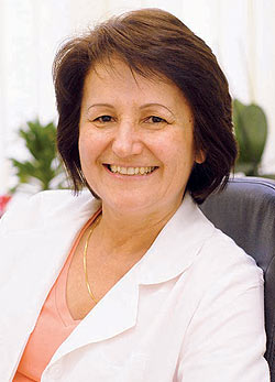 dr. Révész Zsuzsanna belgyógyász, kardiológus szakorvos